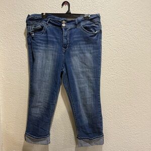 Wallflower luscious curvy fit crop jeans size 20